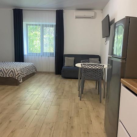 Four Rooms Apartments Čerkasy Esterno foto