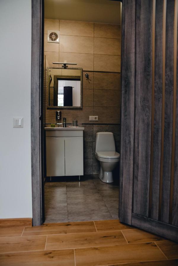 Four Rooms Apartments Čerkasy Esterno foto
