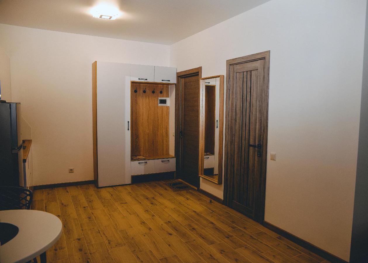 Four Rooms Apartments Čerkasy Esterno foto